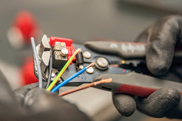 Best 24-Hour Electrician  in Maroa, IL